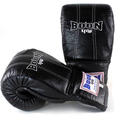 Punching bag gloves for boxing training | PAFFEN SPORT